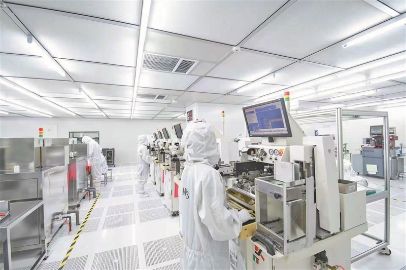 電子制造業(yè)潔凈車間的圖片 電子制造業(yè)潔凈車間的圖片